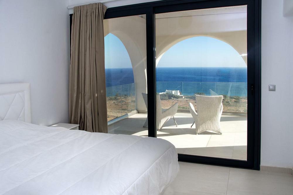 Evilia Luxury Villa Амоопи Екстериор снимка